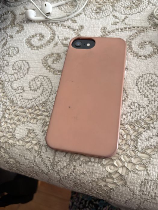Iphone SE 256gb a bom preço com assecórios extra