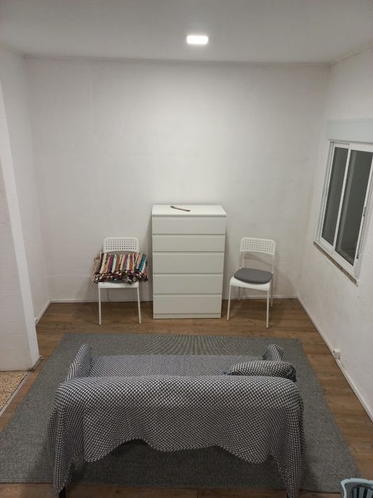 Acolhedor Estúdio em Queluz – A 20 min de Lisboa e Pronto a Habitar!
