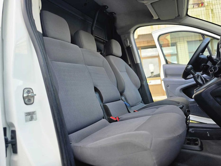 PEUGEOT PARTNER L1 1.6HDI 90CV "3 LUGARES" "IVA DEDUTÍVEL"