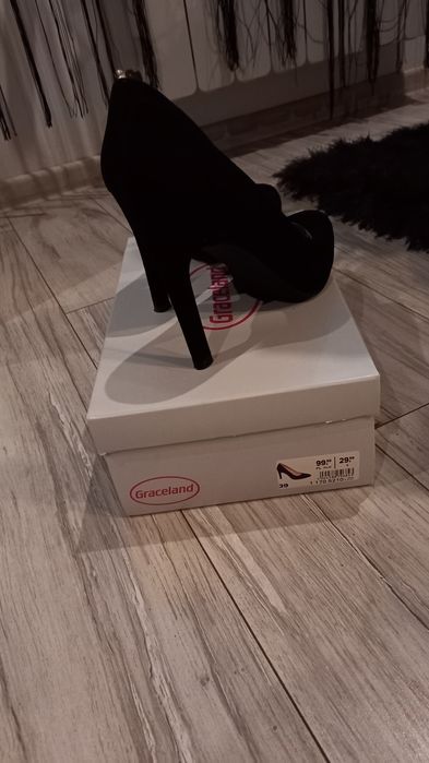 Deichmann szpilki zamszowe czarne