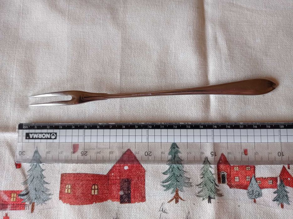 Вінтажні столові прибори для сервірування