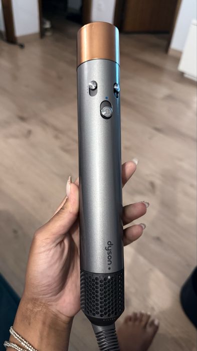 Dyson airwrap air