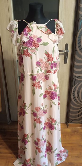 Sukienka długa hiszpanka