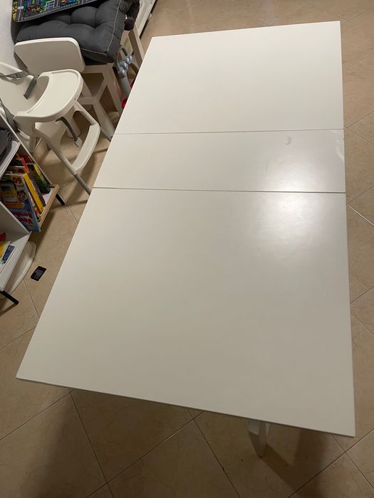 Mesa ikeia dobrável