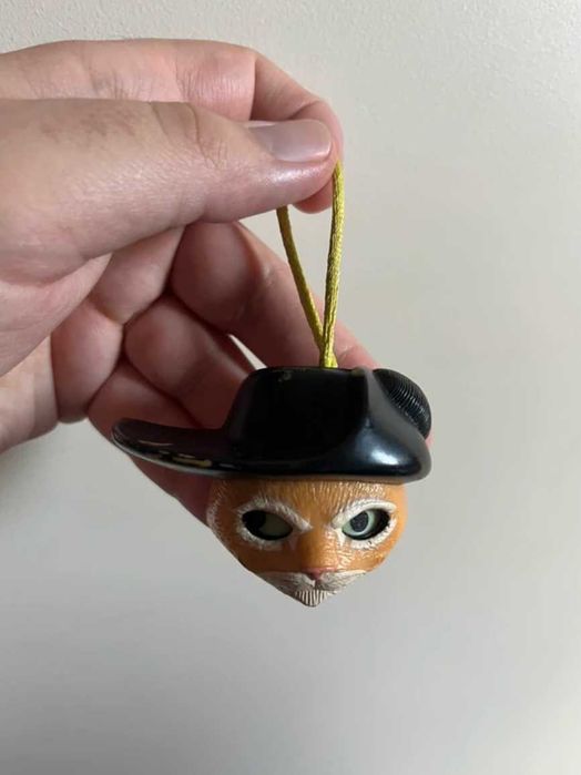 Nestlé Shrek 2 Puss in Boots Toy