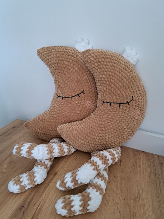 Księżyc , poduszka , przytulanka, miś pluszowy