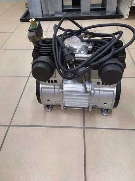 kompresor LK-250/400V lub 230V- STRONG do agregatów tynkarskich