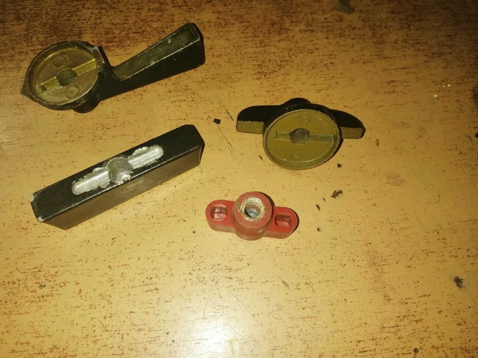 Ручки управления для аппаратуры