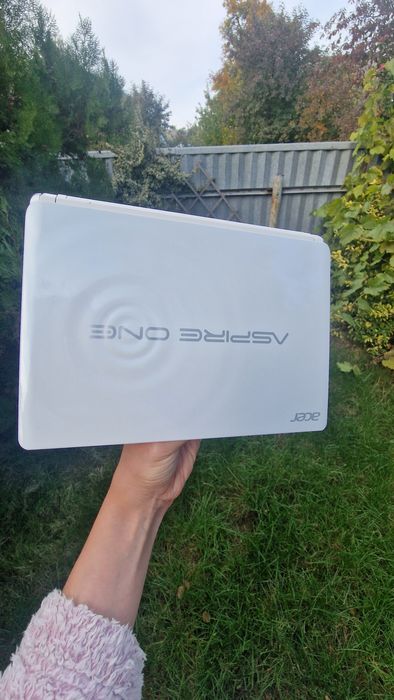 Нетбук асус Asus белый