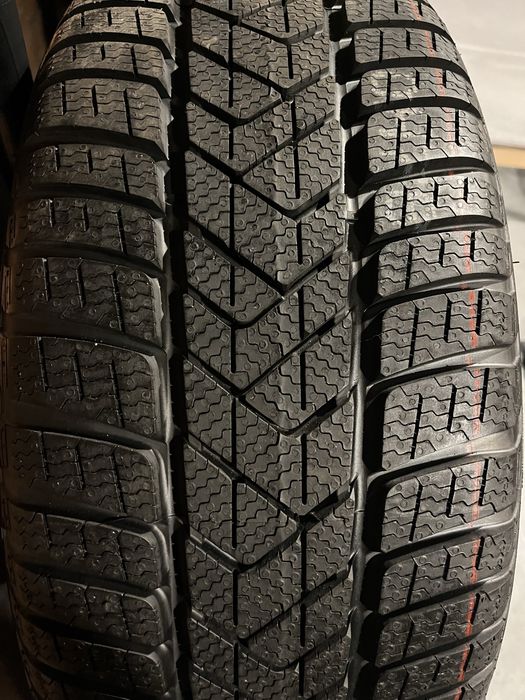 Koła Zimowe 18 Merceces CLE W236 E Klasa W213 Nowe 245/45R18 Pirelli