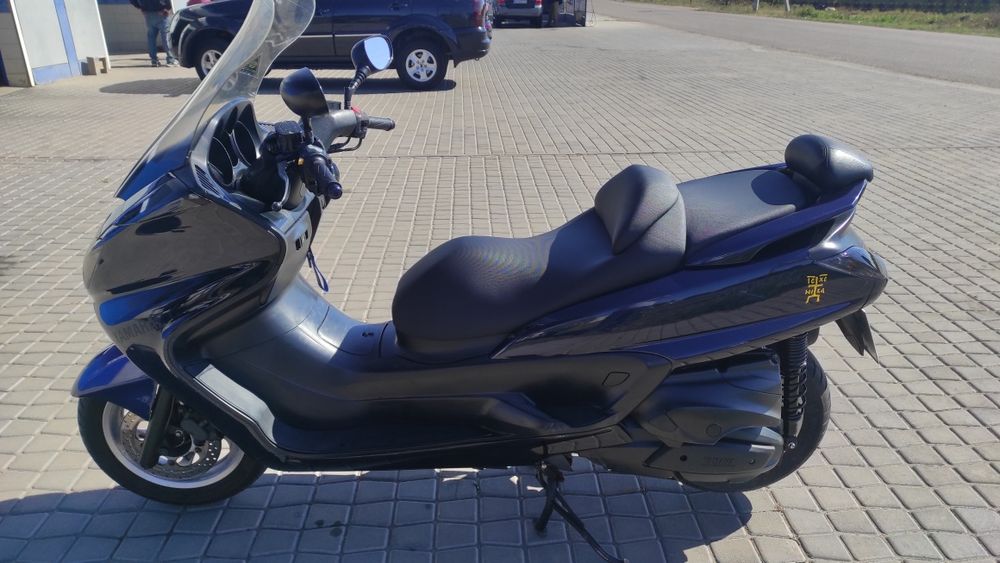 Продам Yamaha magesty 400