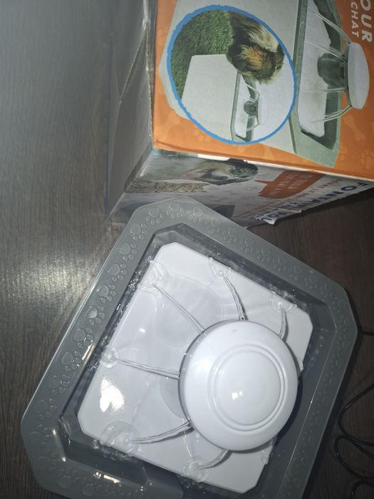 Поилка для животных Pet Water FOUNTAIN Автоматическая поилка - фонтан