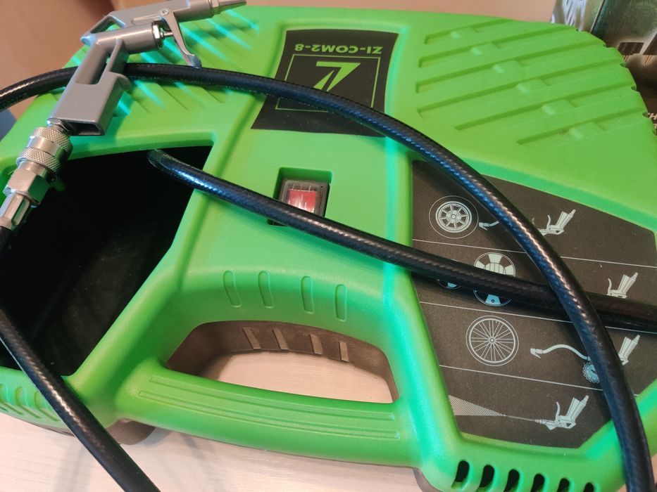 Безмасляный компрессор 180 л/мин 8 бар Zipper ZI-COM2-8