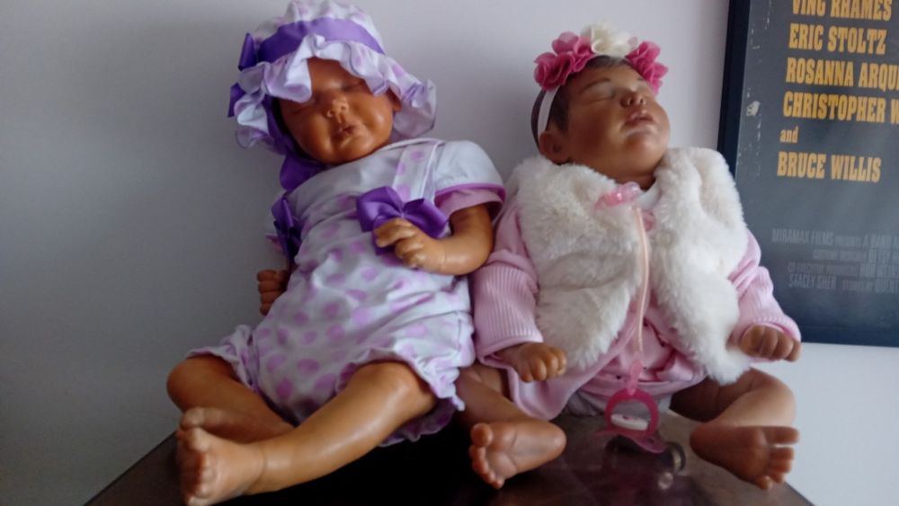 Boneca Reborn pesada tons lilás