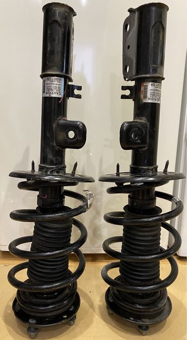 Продам передні амортизатори