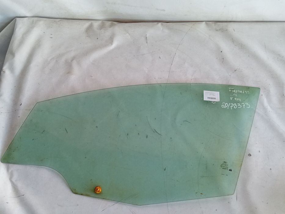 Vidro porta frente esquerda FORD Fiesta VI (CB1, CCN)