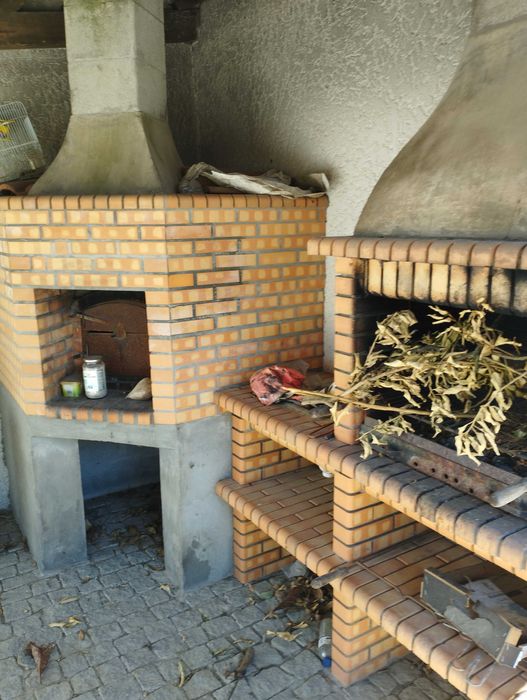 Moradia T4 + 1  geminada permuta