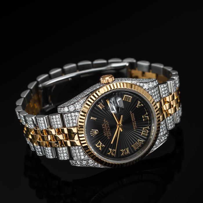 Zegarek Rolex Datejust 36mm z diamentami iced, czarna tarcza