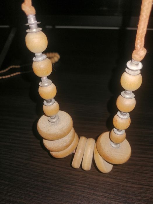 Korale drewniane vintig