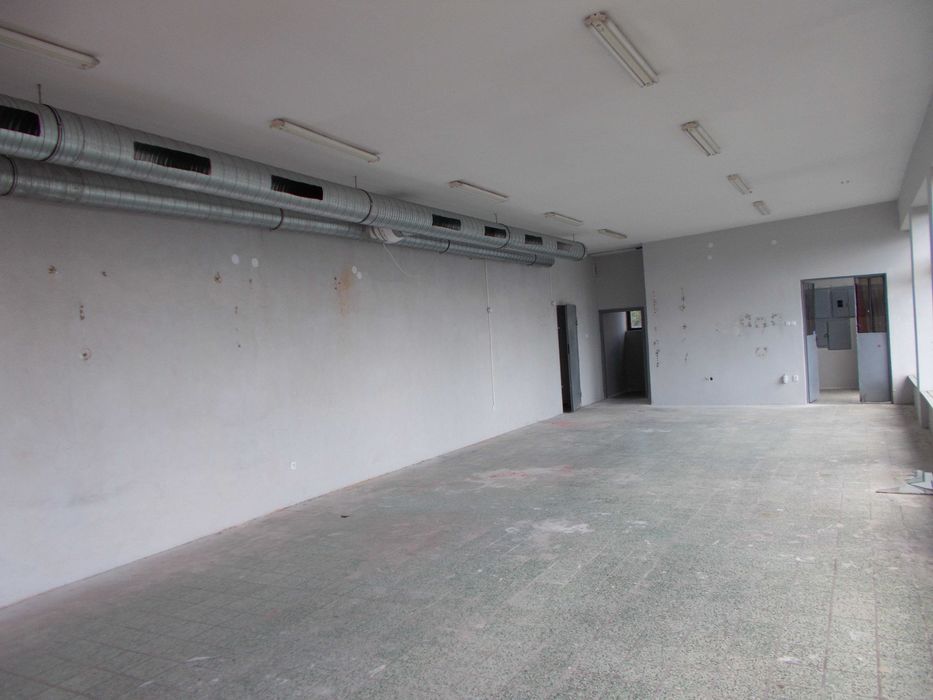 Lokal    do    Wynajęcia.    100 m2.      Świątniki  Górne.