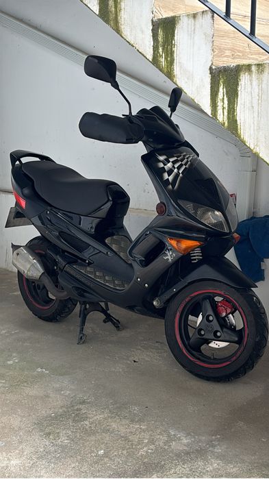 Scooter peugeot speedfighter