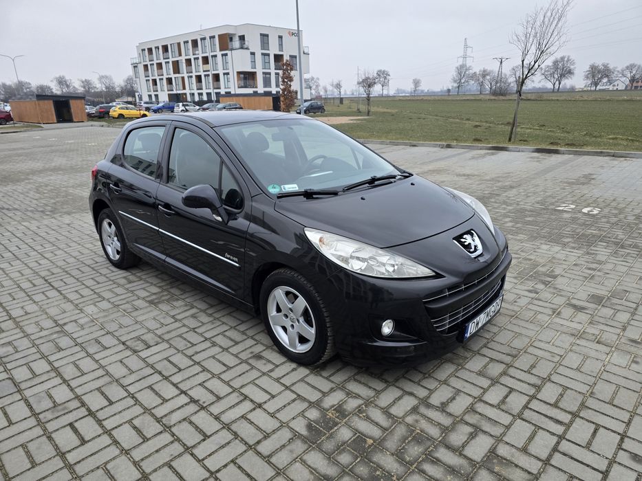 Peugeot 207 5 drzwi 1.4 benzyna Lift 2013r Super Stan Ekonomiczny