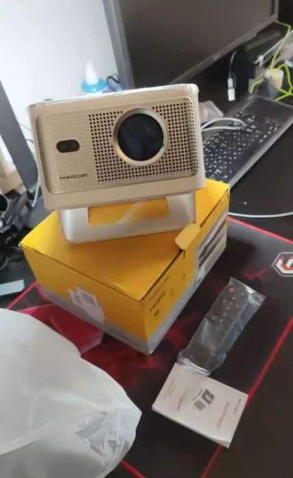 Проектор magcubic HY300pro 310 350max штатив екран смарт приставка