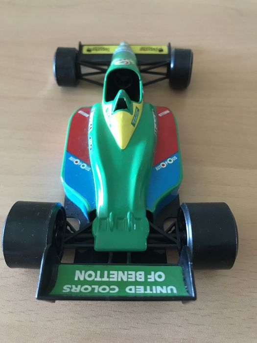 Carro de coleção da Benneton