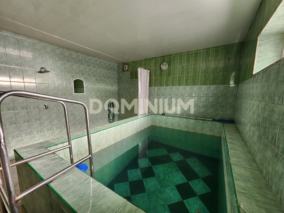 Продається готельний комплекс в м. Тячів