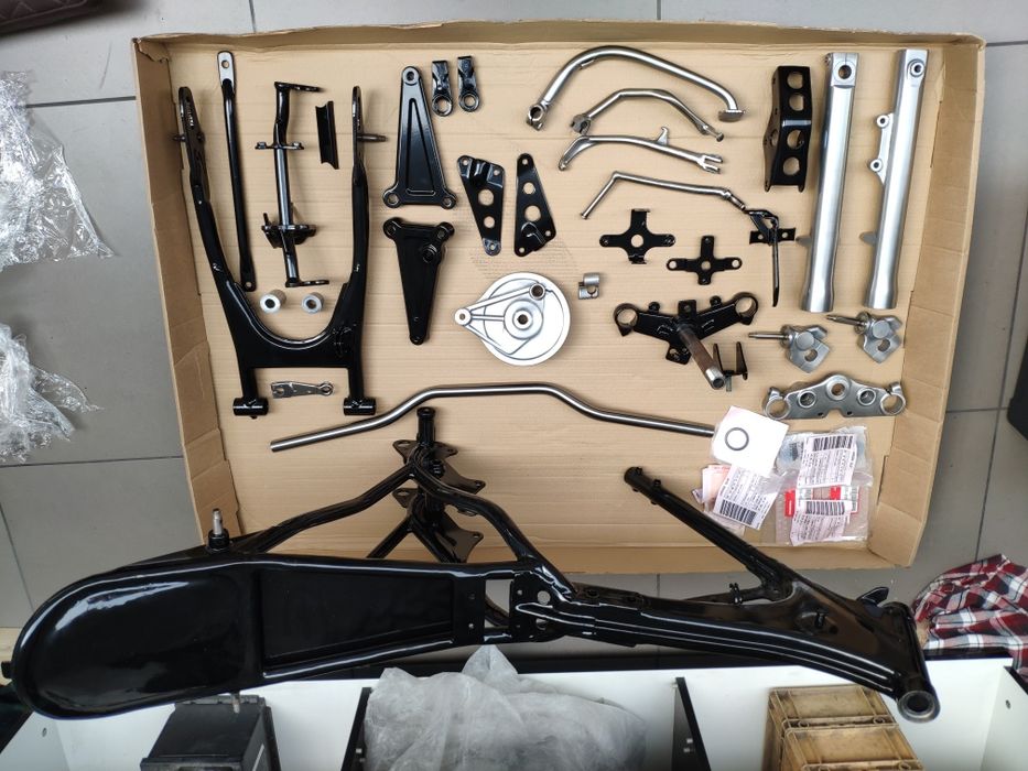 Honda CM125 Custom Brat