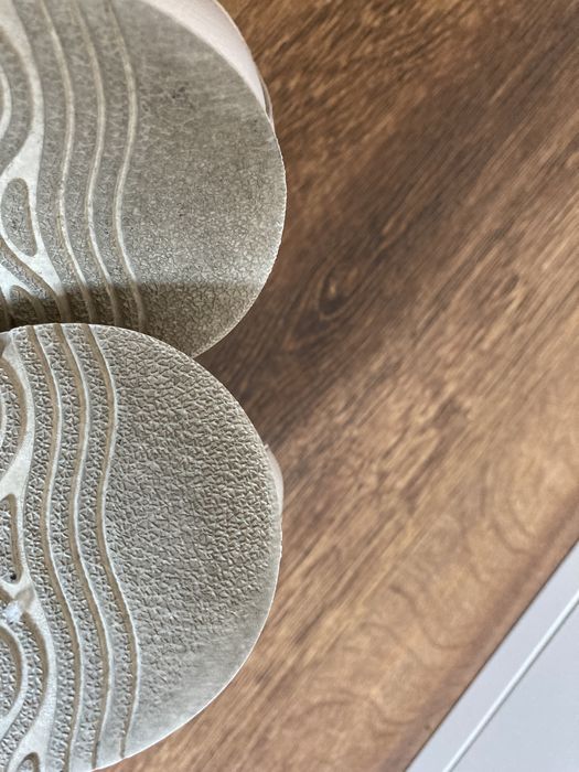 Buty damskie Asics Tiger Runner białe 1192A190