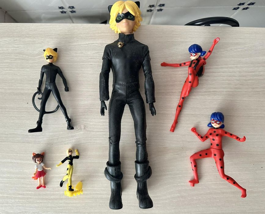 conjunto bratz musica roupinhas acessorios Miraculous Ladybug bonecas