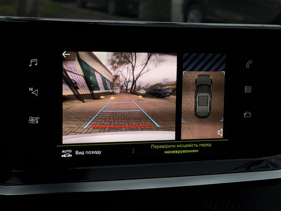 PEUGEOT 2008.               .