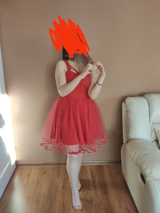Czerwona sukienka