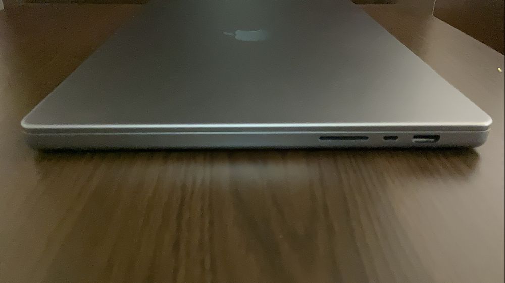 MacBook Pro 16" 2021 Silver (M1 Pro 10/16, 1TB, A2485) на запчастини