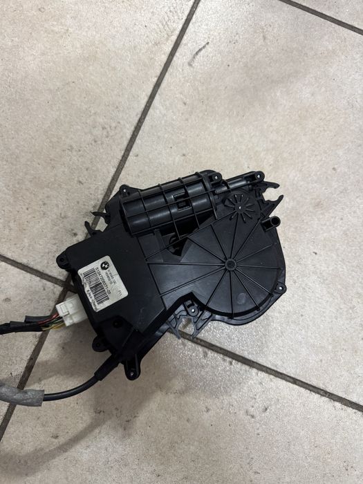 Fecho mala + motor bmw f10 f20 f30 f31