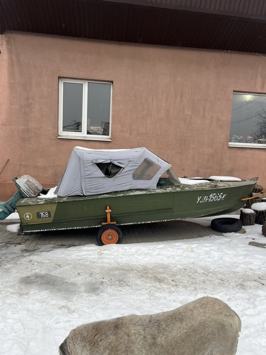 Продам Лодку с мотором