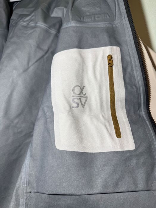 Arcteryx Alpha SV White 24k