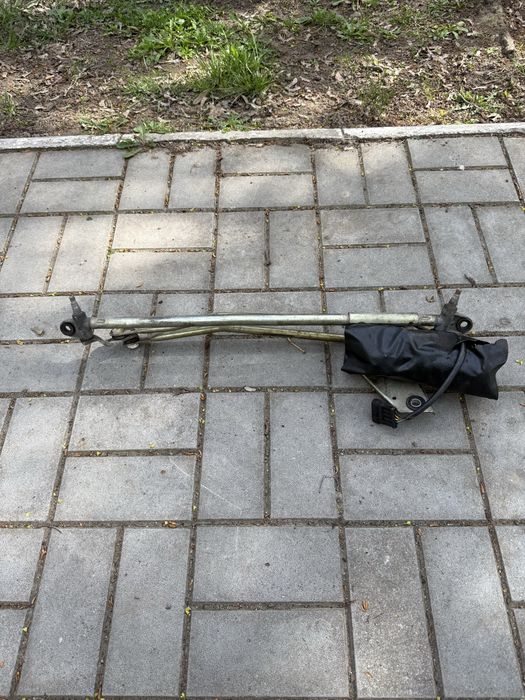 Трапеция дворников (стеклоочистителя)