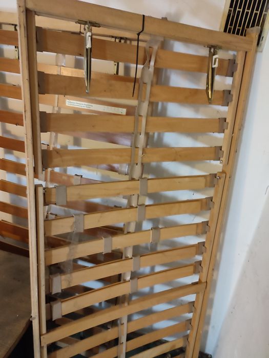 Stelaże łuskowe stan bardzo dobry