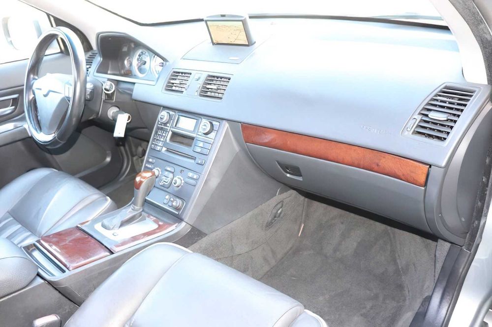 Volvo XC90      2013