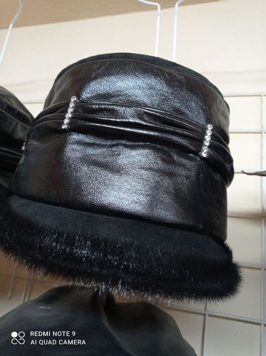Женские шапки из натуральной кожи