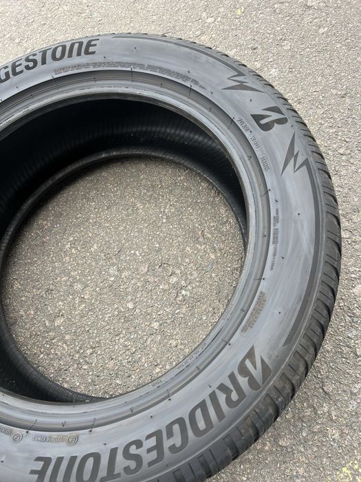 Резина зима 275 50 r20 bridgestone