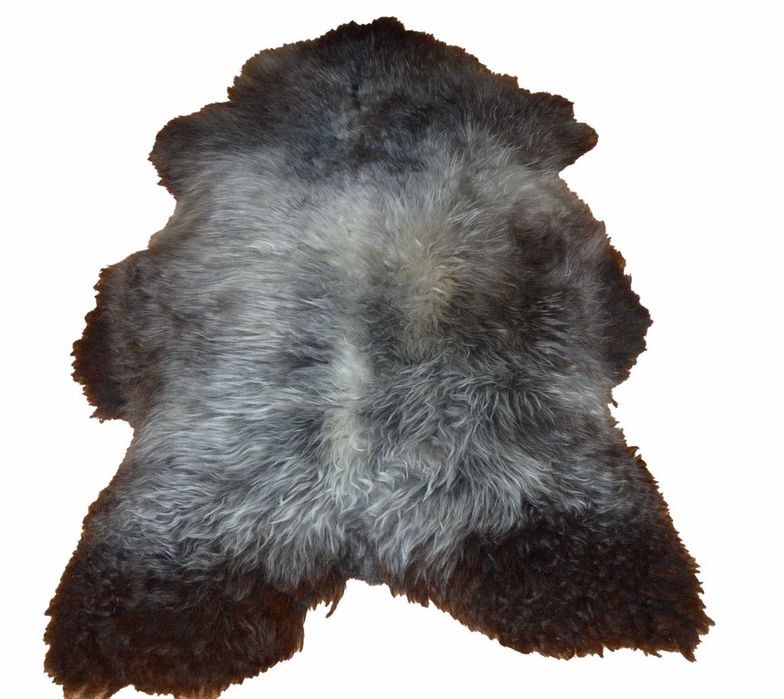 Naturalne skóry owcze jagnięce różna wielkość kolory orginalne