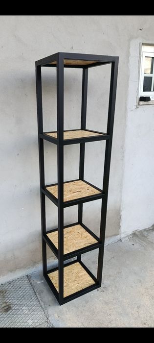 Estante em ferro