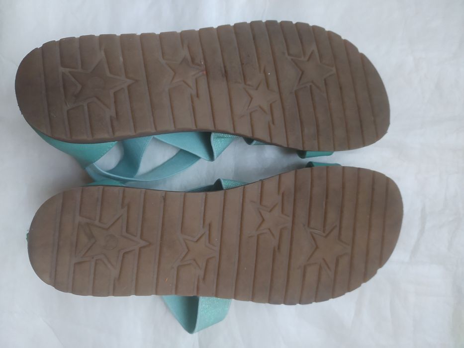 Босоніжки 34 розмір