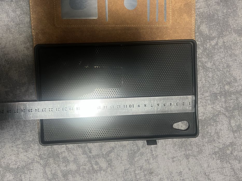 Продам чохол на планшет Lenovo Tab M 10 HD Gen 2 10 1