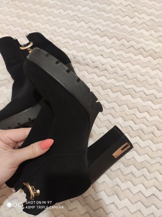 Ботильйони на підборах