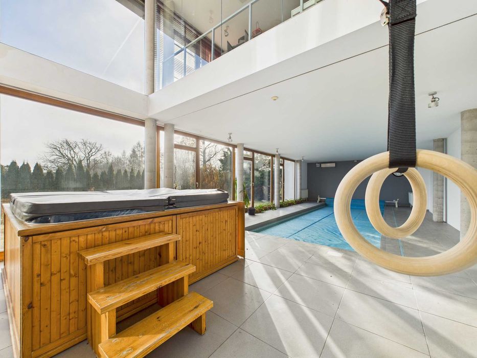 Dom premium z dużym ogrodem ze strefą relaksu: basen, sauna, jacuzzi