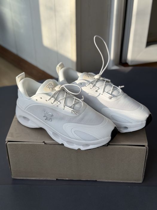 Кросівки Loewe × ON Running Cloudtilt White Білий